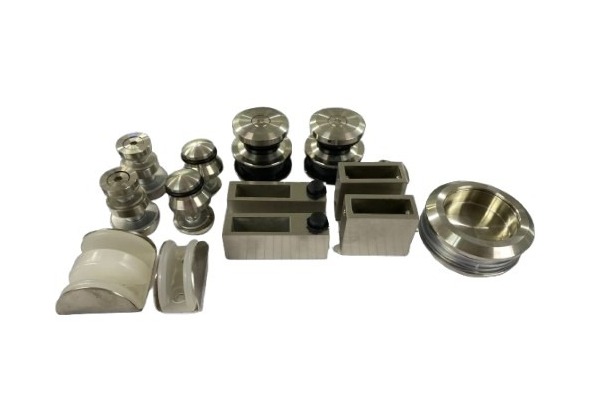 Kit de herrajes de sujeción